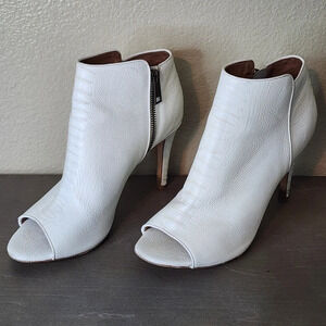 Joie Gwen Ankle Booties